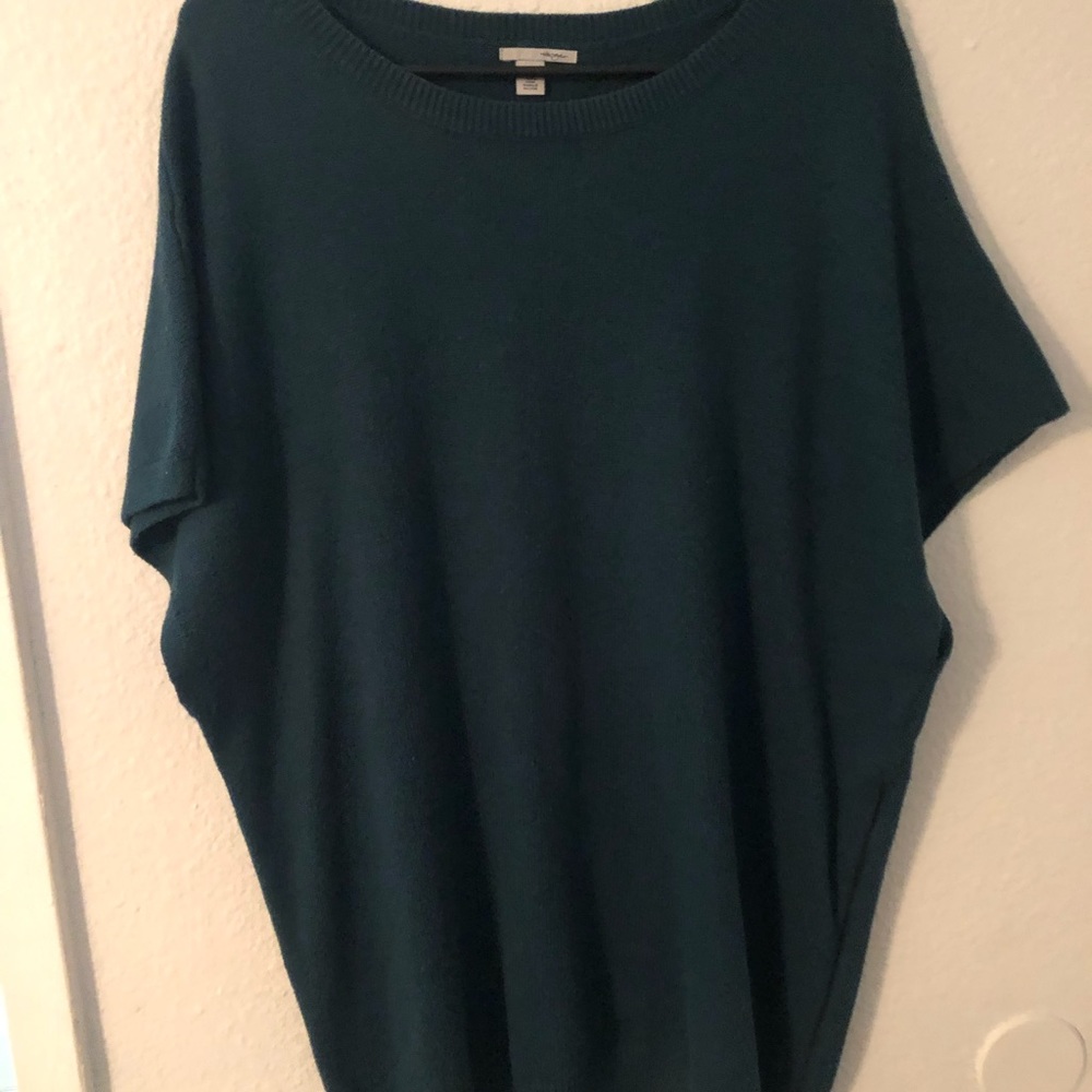 green/ blue short sleeve sweater